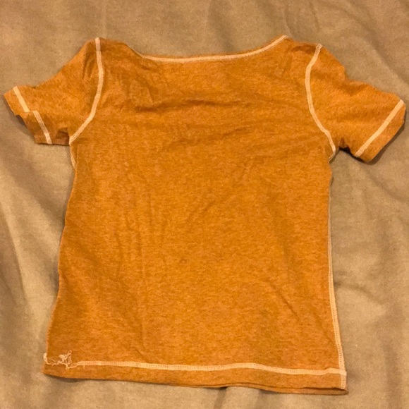 SZ M decorative button front tee - Picture 4 of 5